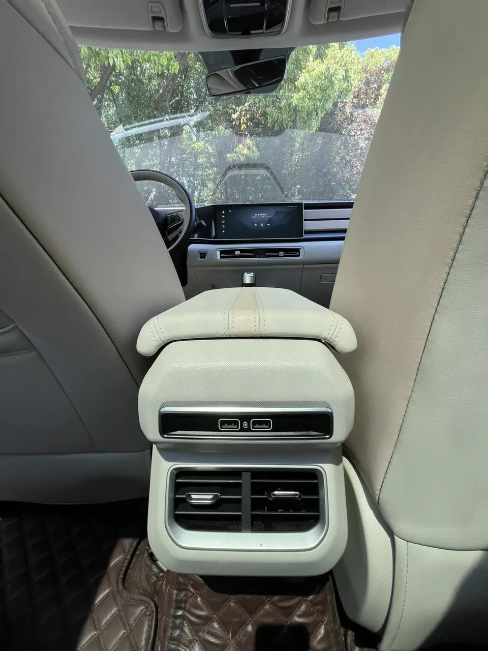Geely ICON ICON 2023 Geely ICON 2023 1.5TD Chocolate Edition 2023 — thumbnail 3