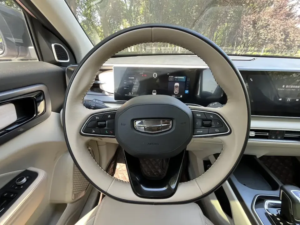 Geely ICON ICON 2023 Geely ICON 2023 1.5TD Chocolate Edition 2023 — thumbnail 4