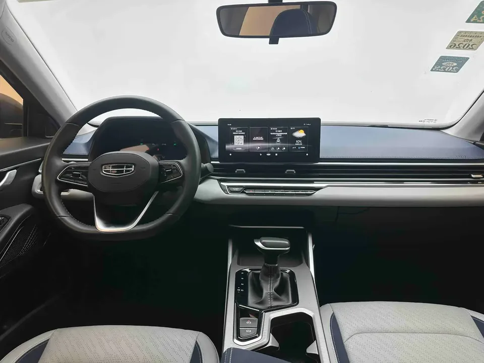 Geely Emgrand Emgrand 2022 4th Generation 1.5L CVT Flagship Model 2022 — миниатюра 3