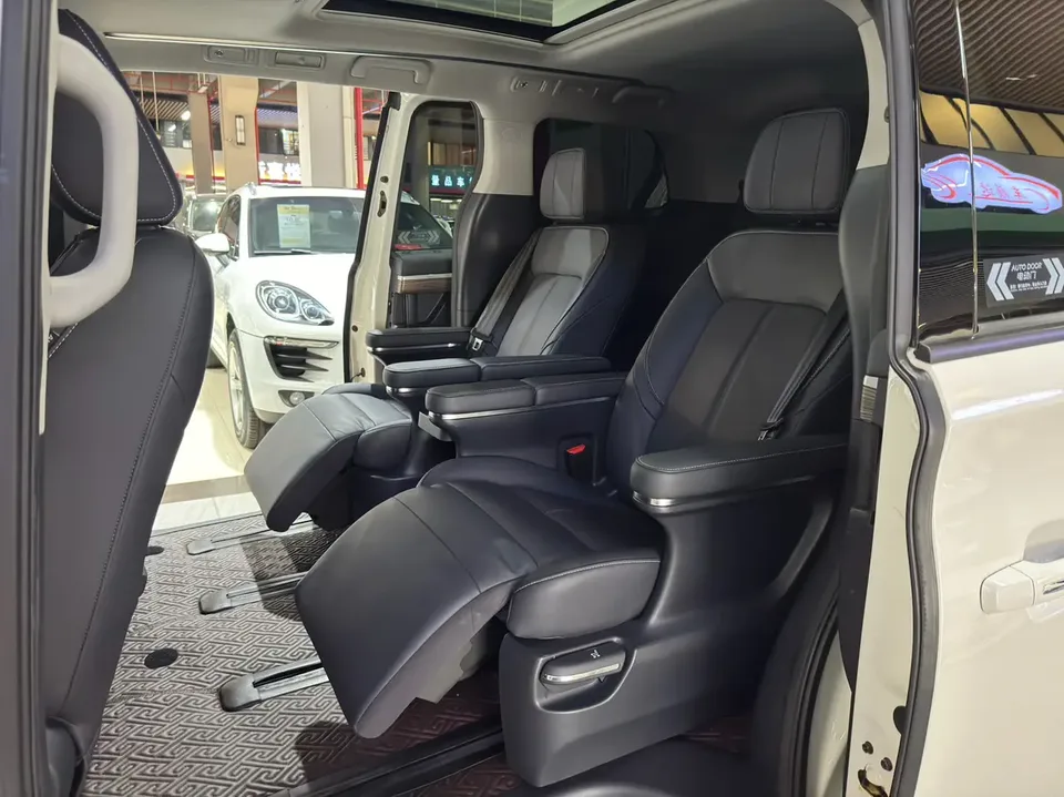 GAC Trumpchi M8 Trumpchi M8 2021 Master Series 390T Supreme Edition 2022 — миниатюра 3