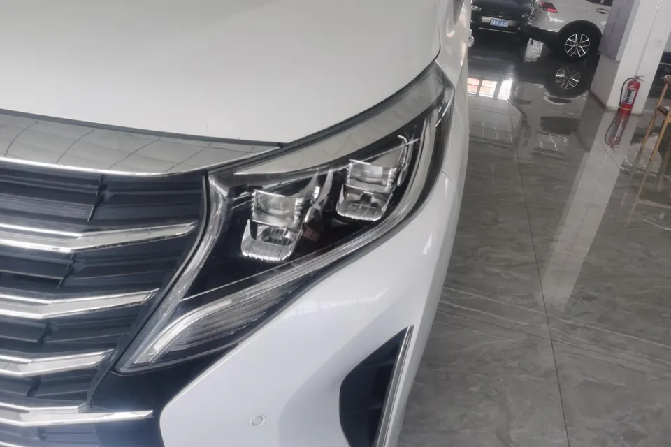 GAC Trumpchi M8 Trumpchi M8 2023 Lingxiu Series 390T Premium Edition 2023 — миниатюра 4