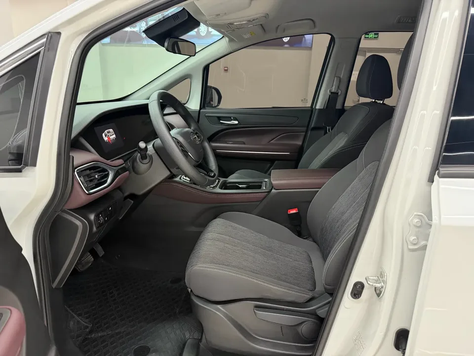 GAC Trumpchi M6 Trumpchi M6 2021 270T automatic elite version 7 seats 2022 — миниатюра 4