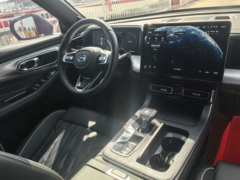 GAC Trumpchi GS8 Trumpchi GS8 2024 Trumpchi GS8 2024 Pilot Series 2.0TGDI 2WD Luxury Connected Edition 2024 — миниатюра 4