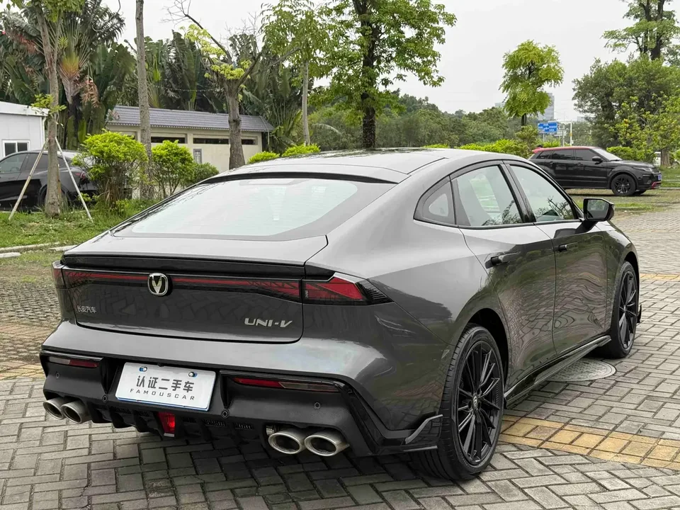 Changan UNI-V 1.5T Sports Edition 2023 — миниатюра 2