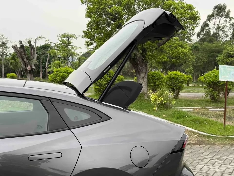 Changan UNI-V 1.5T Sports Edition 2023 — миниатюра 4