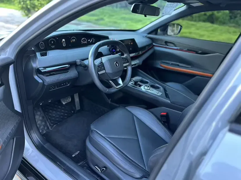 Changan UNI-V 1.5T Sports Edition 2022 — миниатюра 3