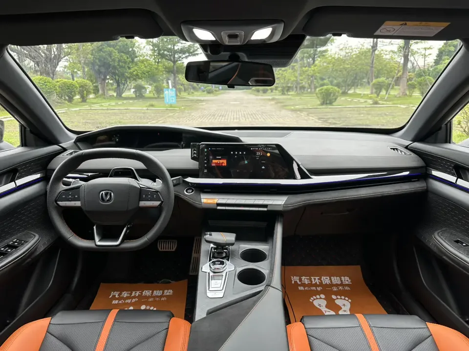 Changan UNI-V Changan UNI-V 2024 1.5T Premium Sports 2024 — thumbnail 4