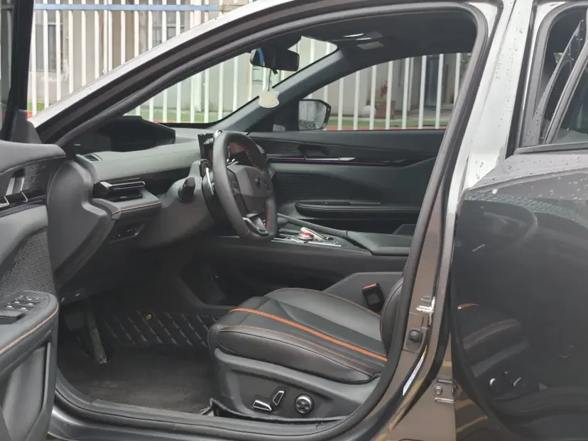 Changan UNI-V Changan UNI-V 2024 1.5T Premium 2024 — thumbnail 5
