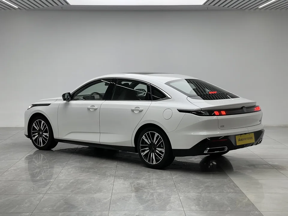 Changan Escape 2026 Yidong fourth-generation 1.5T DCT 500Bar Smart Edition 2025 — миниатюра 2
