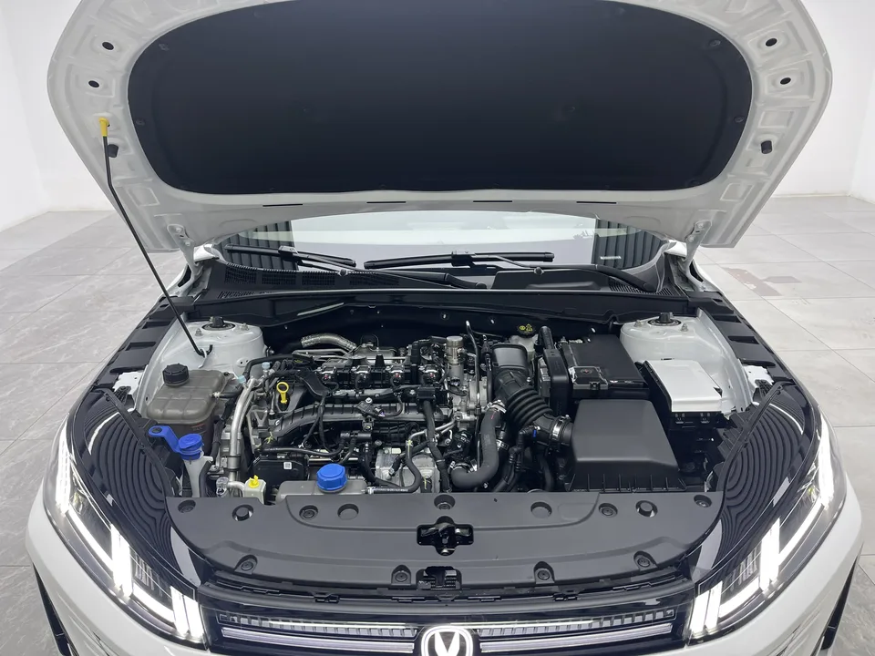 Changan Escape 2026 Yidong fourth-generation 1.5T DCT 500Bar Smart Edition 2025 — миниатюра 3