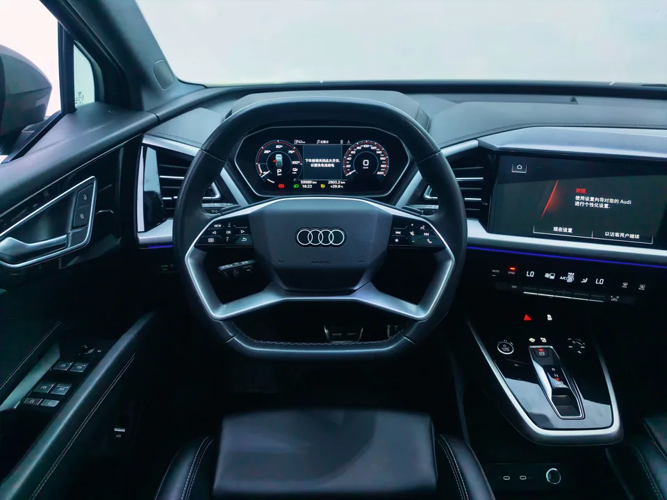 Audi Q4 e-tron Audi Q4 e-tron 2024 40 e-tron Creative Edition 2024 — миниатюра 5