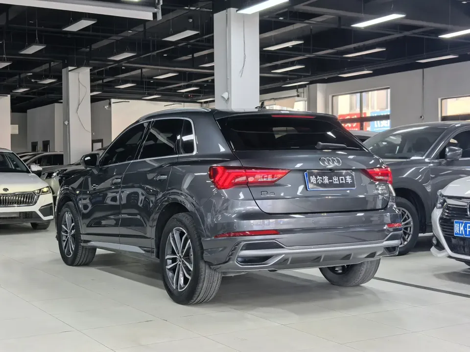 Audi Q3 Q3 2022 Audi Q3 2022 35 TFSI Fashionable and Dynamic 2022 — thumbnail 2