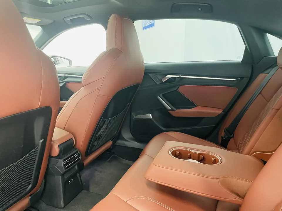 Audi A3 Audi A3 2025 A3L Limousine 35 TFSI Flying Spur Premium Edition 2025 — миниатюра 5