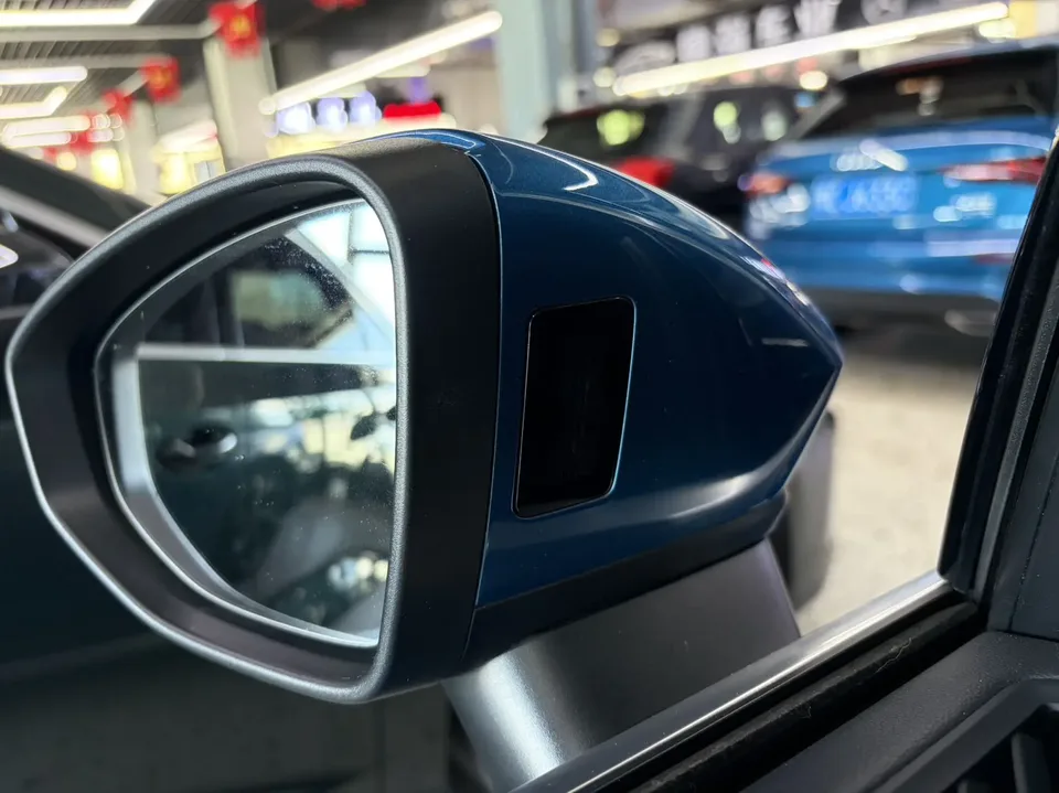Audi A3 Audi A3 2023 A3L Limousine 35 TFSI Luxury Sports 2023 — миниатюра 4