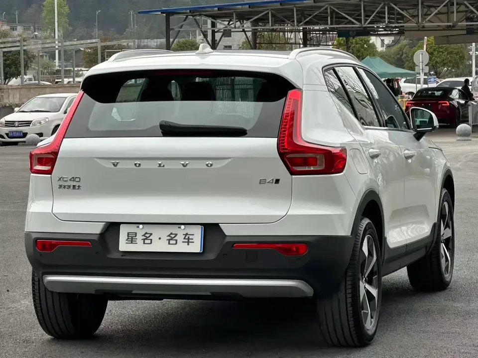 Volvo XC40 Volvo XC40 2024 B4 four-wheel drive Zhiyuan luxury version 2024 — миниатюра 2