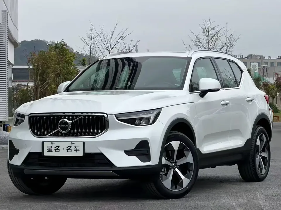 Volvo XC40 2024