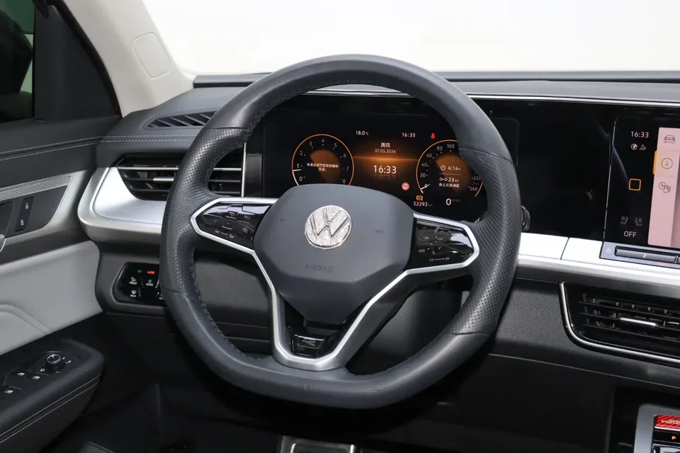 Volkswagen Patrol 2024 Lanxun 380TSI 4WD R-line Touring Edition 2024 — миниатюра 5