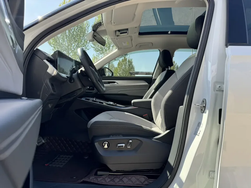 Volkswagen Patrol 2023 Lanxun 380TSI 4WD R-Line Tour Edition 2023 — миниатюра 4