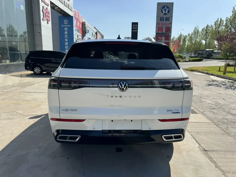Volkswagen Patrol 2023 Lanxun 380TSI 4WD R-Line Tour Edition 2023 — миниатюра 5