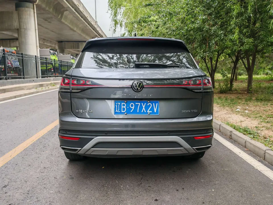 Volkswagen Tayron 300TSI 2WD Luxury Plus Advanced Edition 2024 — миниатюра 2