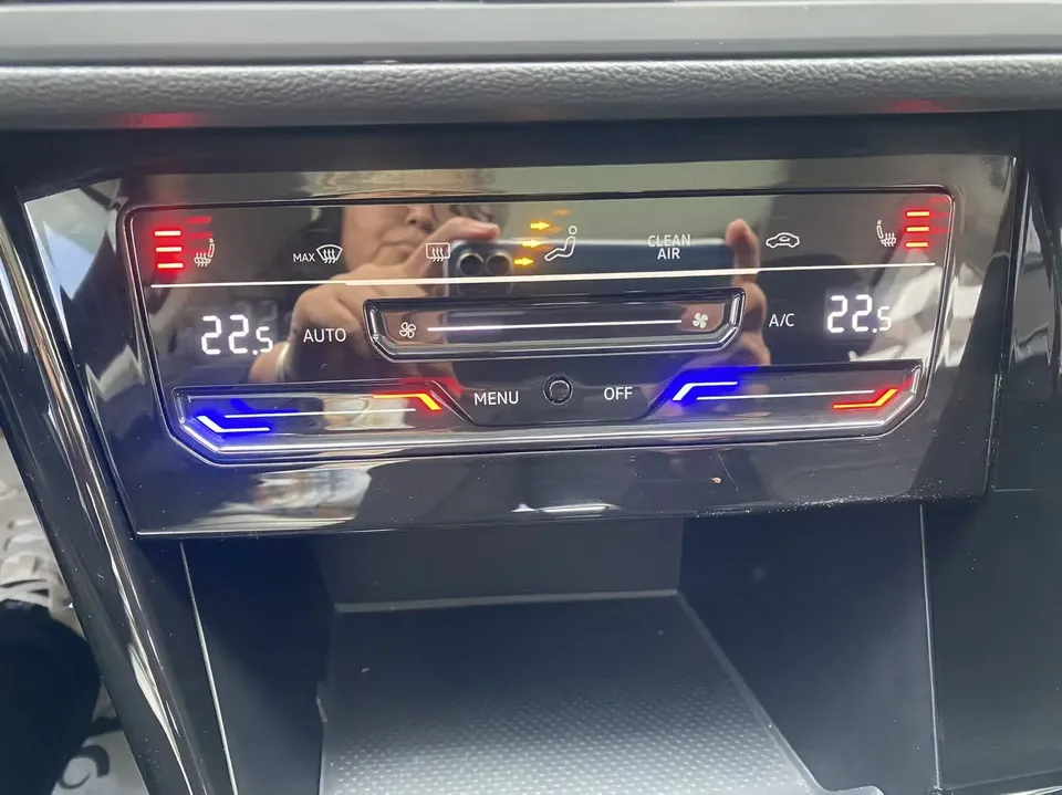 Volkswagen Tayron 280TSI 2WD Luxury Smart Edition 2022 — миниатюра 3
