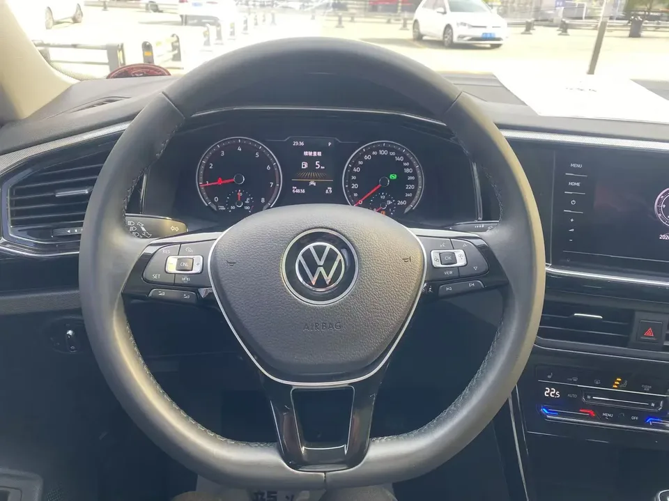 Volkswagen Tayron 280TSI 2WD Luxury Smart Edition 2022 — миниатюра 5