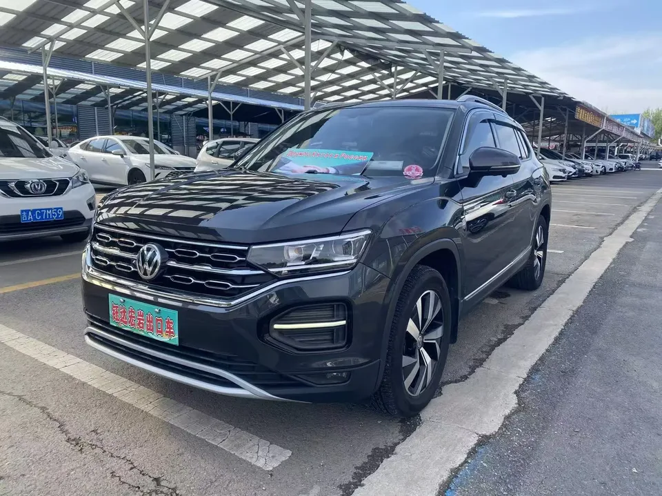 Volkswagen Tayron 280TSI 2WD Luxury Smart Edition 2022 — фото 1, купить с доставкой в Москву