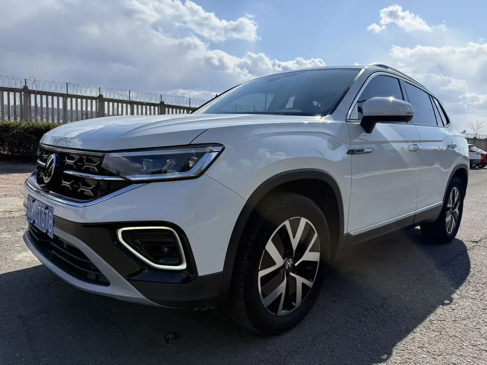 Volkswagen Tayron Tayron 2023 Tanyue 2023 280TSI 2WD Luxury Plus Advanced Edition 2023 — photo 1, buy with delivery to Moscow