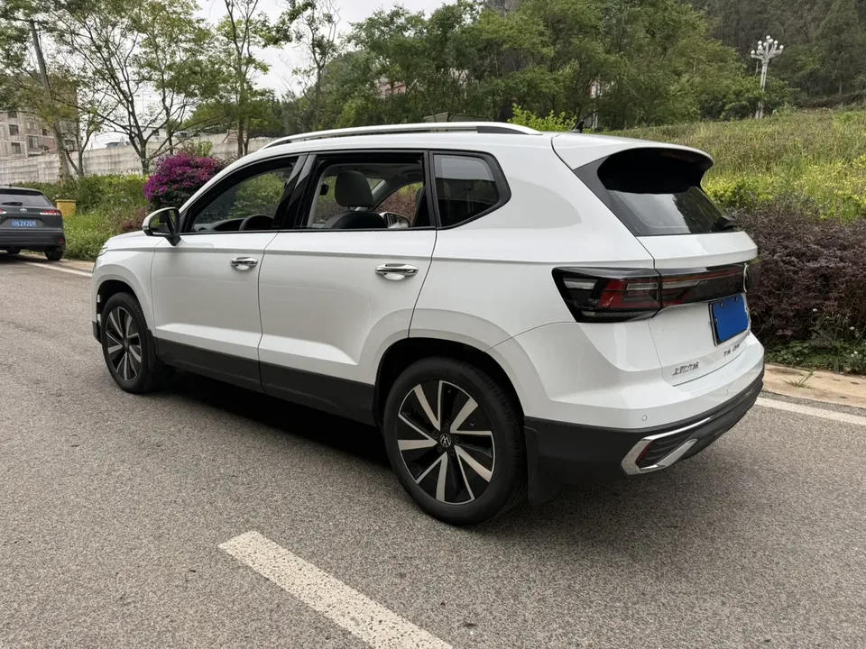 Volkswagen Tharu 300TSI 2WD Bright Moon Edition 2025 — миниатюра 4