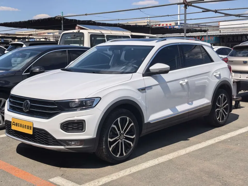 Volkswagen T-Roc Tange 280TSI DSG two-wheel drive comfort PLUS 2022 — фото 1, купить с доставкой в Москву