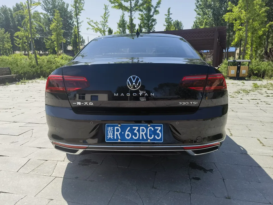 Volkswagen Magotan 330TSI DSG 30th Anniversary Edition 2022 — миниатюра 2