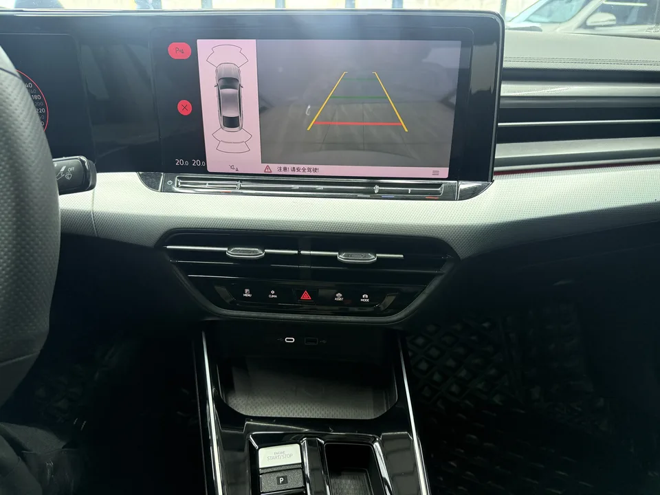 Volkswagen Lamando Lingdu Lingdu L 280TSI DSG Cool Edition 2023 — миниатюра 4