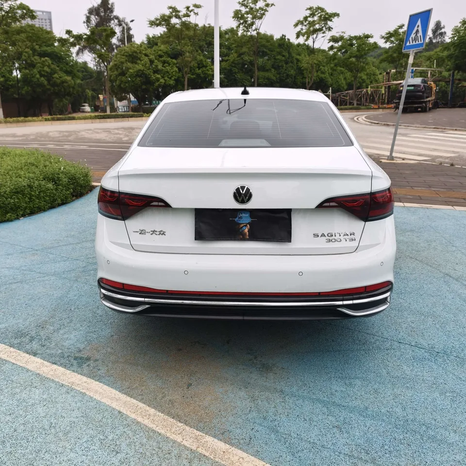 Volkswagen Sagitar 2023 Sagitar 300TSI DSG Excellence Edition 2023 — миниатюра 2
