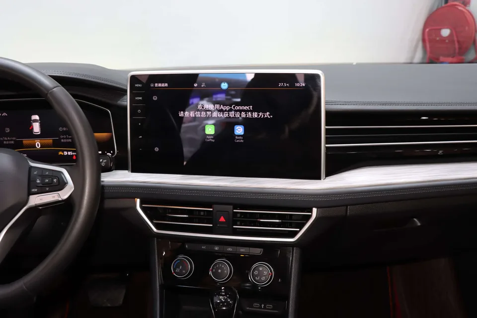 Volkswagen Sagitar 2023 Sagitar 300TSI DSG Beyond Edition 2023 — миниатюра 4