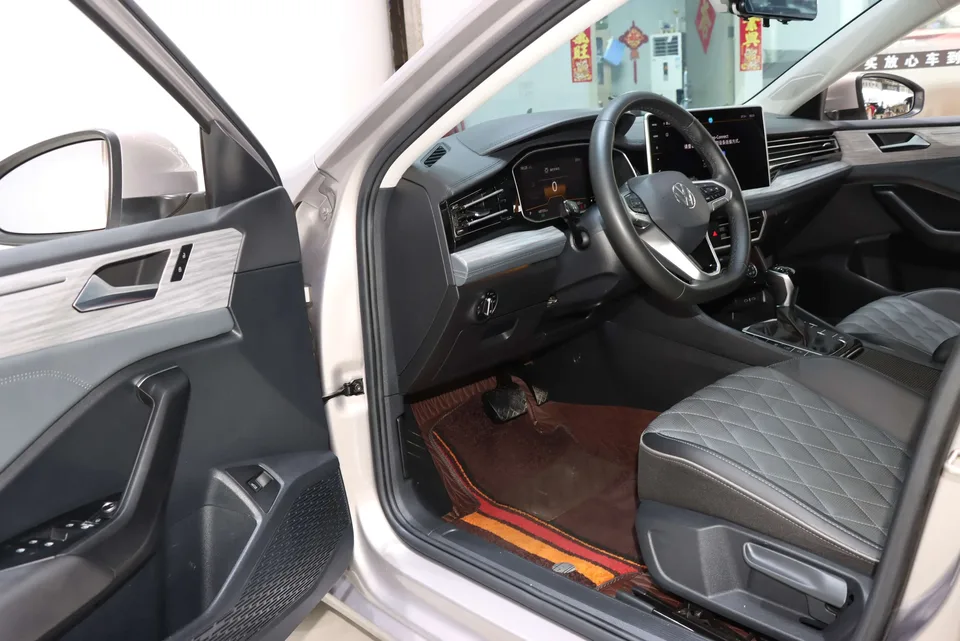 Volkswagen Sagitar 2023 Sagitar 300TSI DSG Beyond Edition 2023 — миниатюра 5