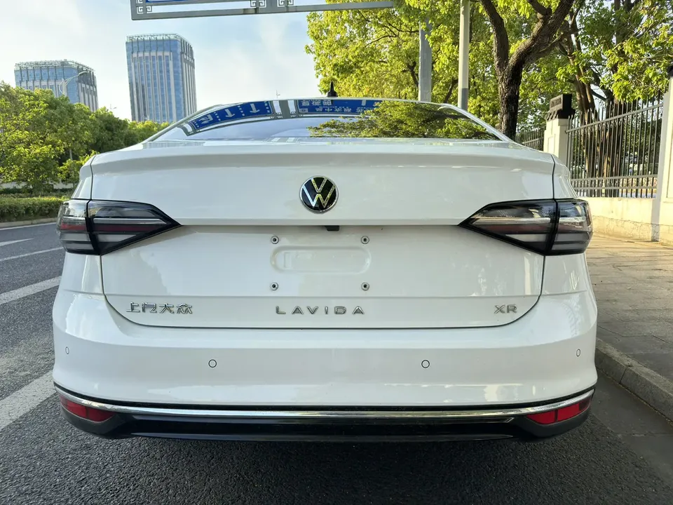 Volkswagen Lavida Lavida 2023 New 1.5L Automatic New Edition 2024 — миниатюра 2