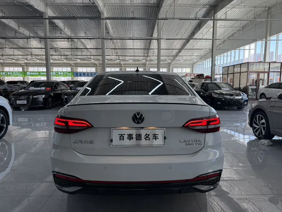 Volkswagen Lavida Lavida 2023 280TSI DSG Starry Sky Edition 2022 — миниатюра 2