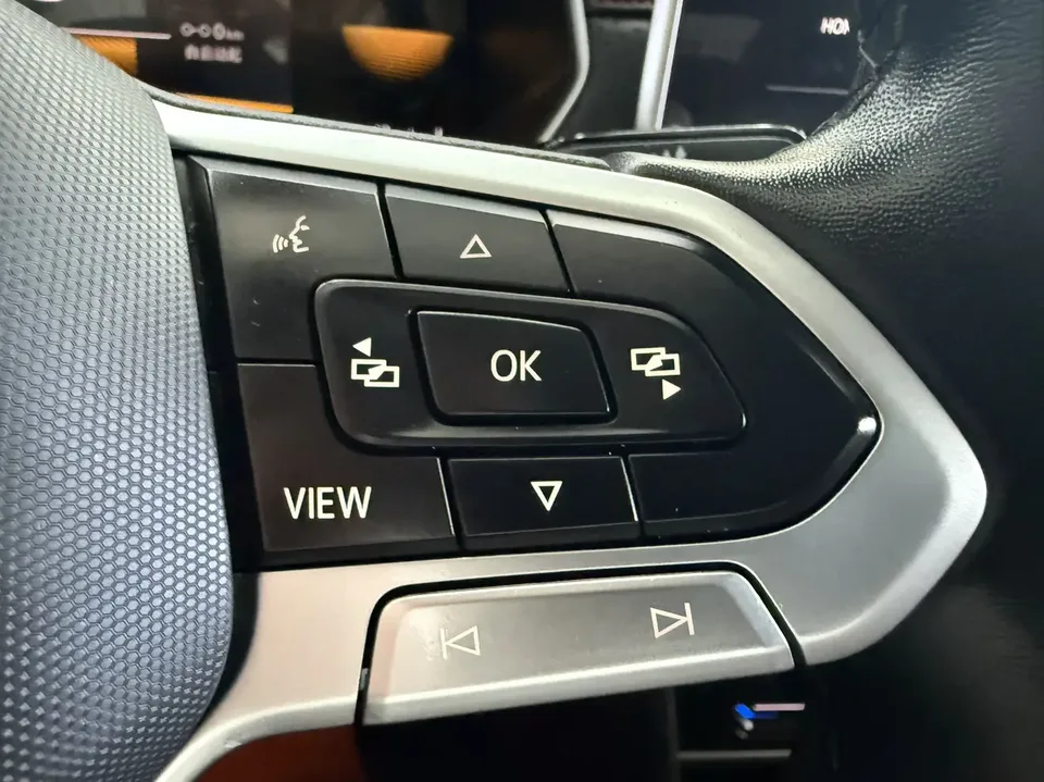 Volkswagen Lavida Lavida 2023 280TSI DSG Starry Sky Edition 2022 — миниатюра 3