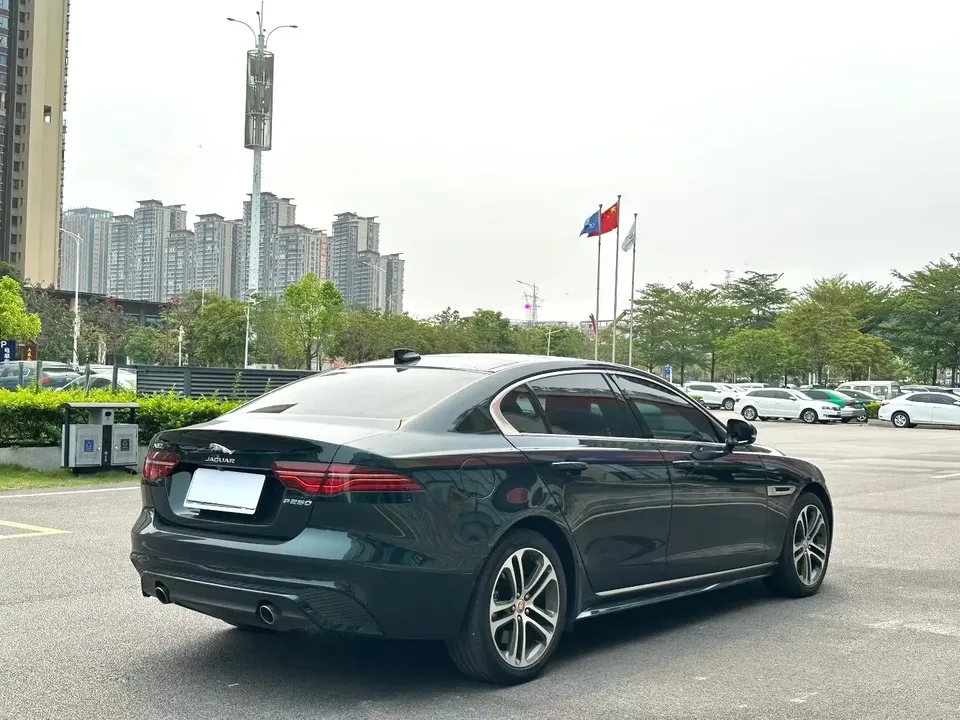 Jaguar XEL Jaguar XEL 2023 2.0T 250PS R-DYNAMIC S Progressive Sports Edition 2023 — thumbnail 2
