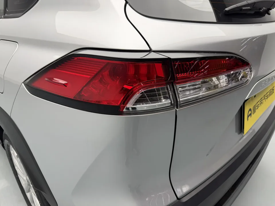 Toyota Frontlander 2.0L Intelligent Electric Hybrid Dual Engine Leading Edition 2025 — миниатюра 2