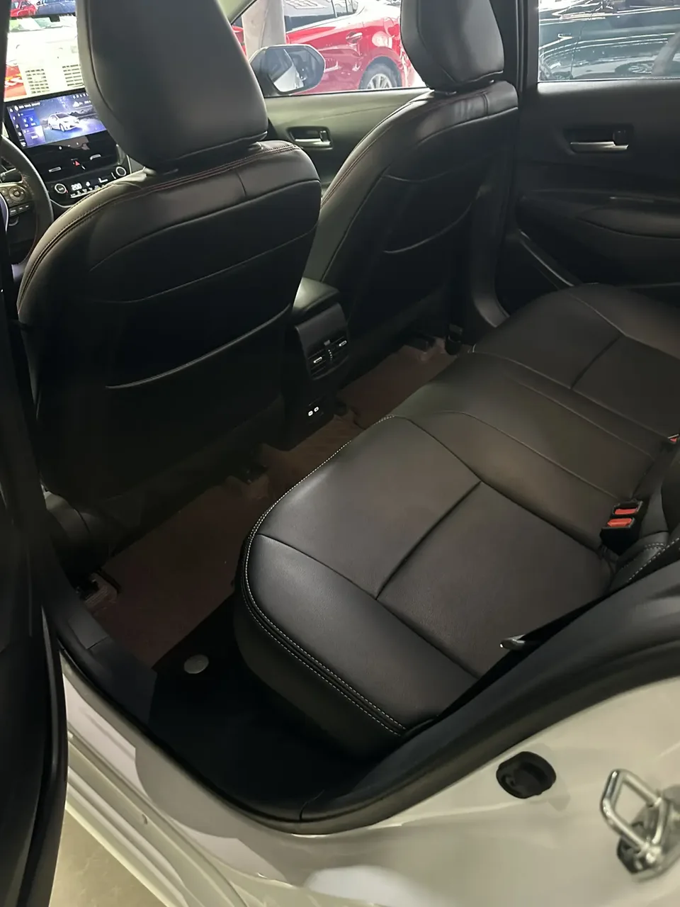 Toyota Corolla Intelligent Electric Hybrid Dual Engine 1.8L E-CVT Elite Edition 2024 — миниатюра 4