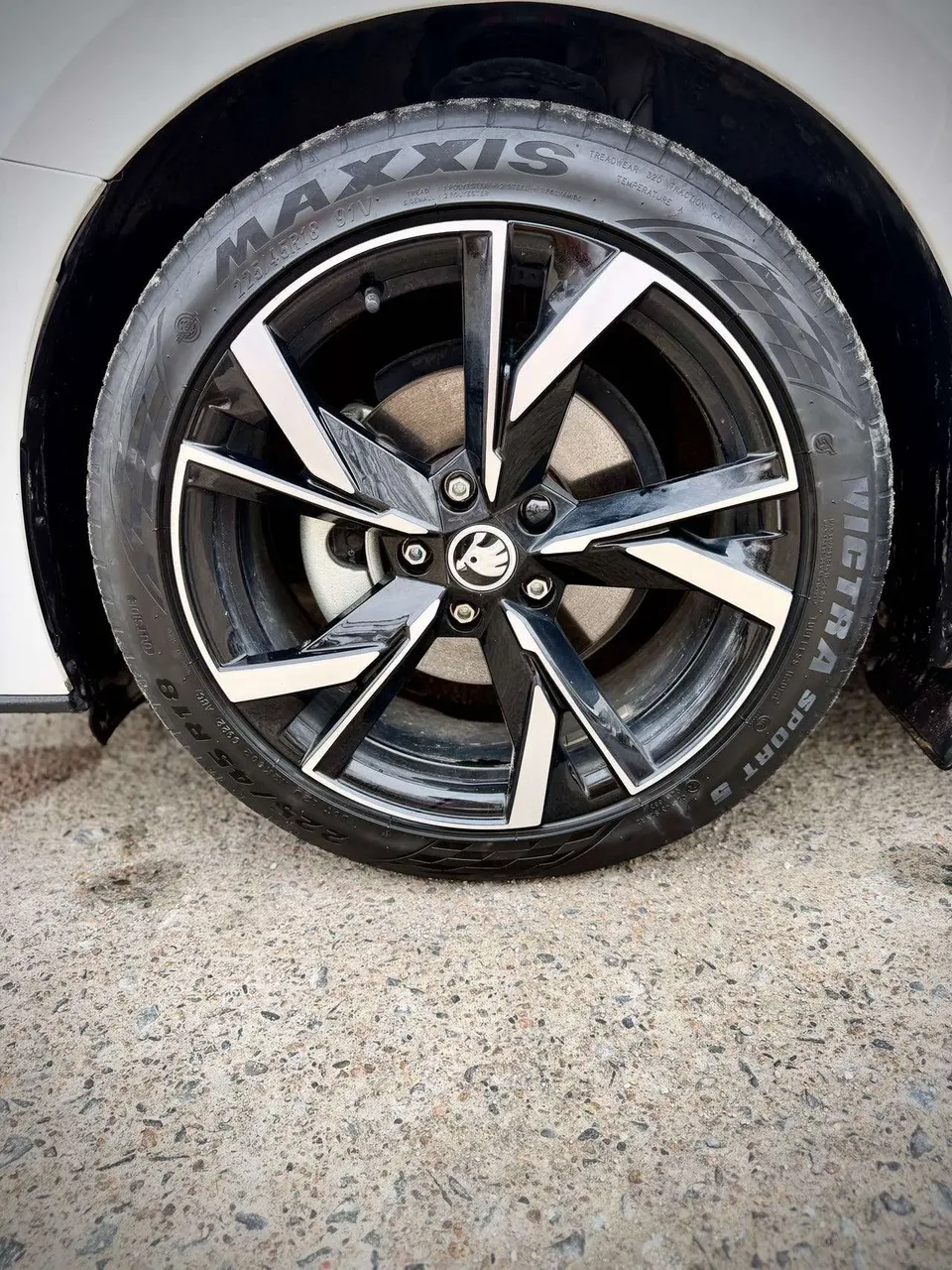 Skoda Octavia PRO TSI280 DSG Exclusive Edition 2022 — миниатюра 3