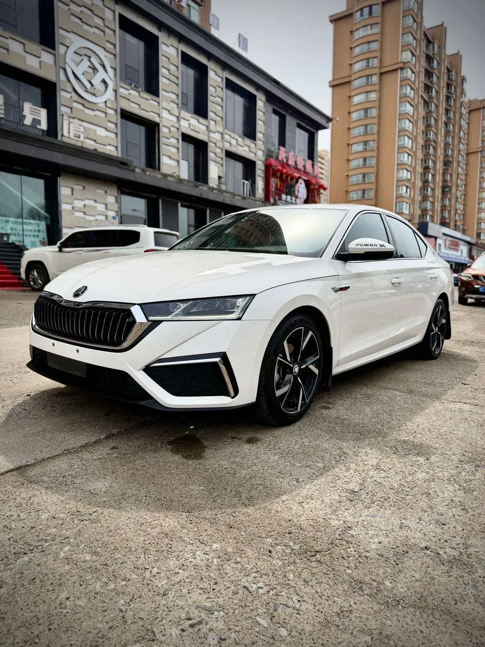 Skoda Octavia PRO TSI280 DSG Exclusive Edition 2022 — фото 1, купить с доставкой в Москву