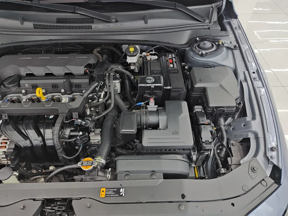 Hyundai Elantra Elantra 2023 1.5L CVT LUX Premium Edition 2024 — thumbnail 3