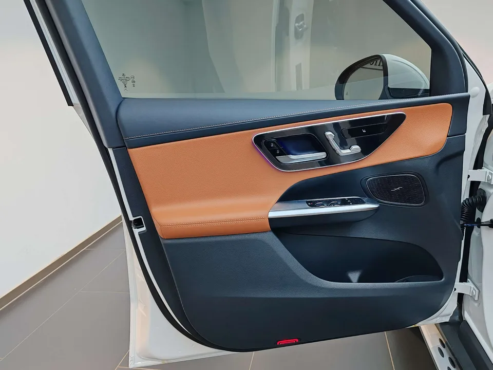 Mercedes-Benz GLC-Class GLC 2026 Mercedes-Benz GLC 2025 GLC 260 L 4MATIC Dynamic 5-seater 2026 — thumbnail 3