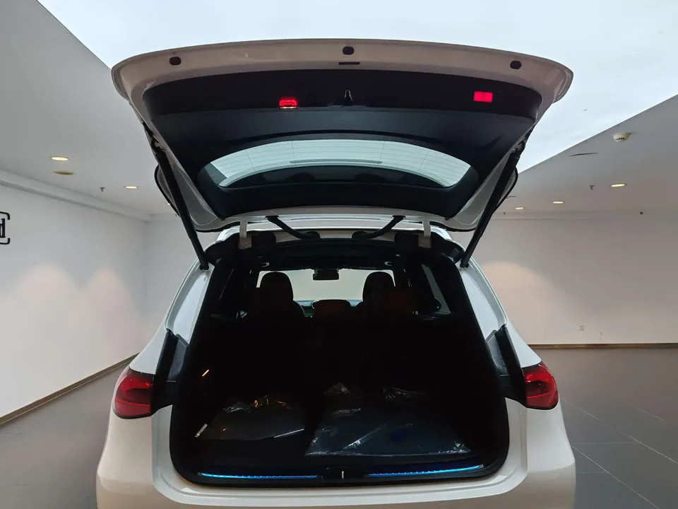 Mercedes-Benz GLC-Class GLC 2026 Mercedes-Benz GLC 2025 GLC 260 L 4MATIC Dynamic 5-seater 2026 — thumbnail 5