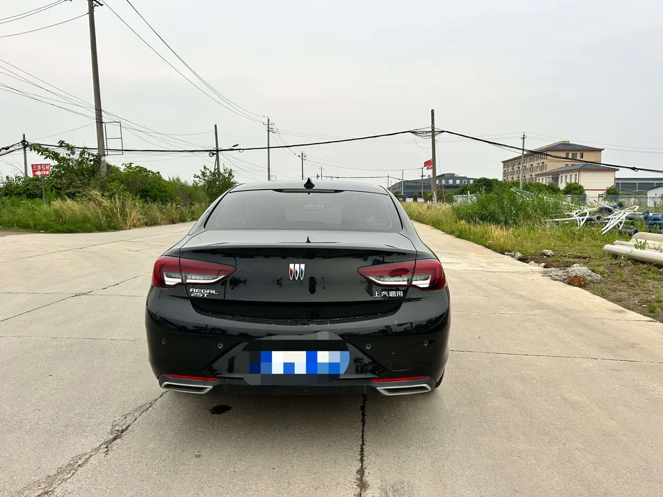Buick Majesty Regal 2024 25T Super Edition 2024 — миниатюра 2