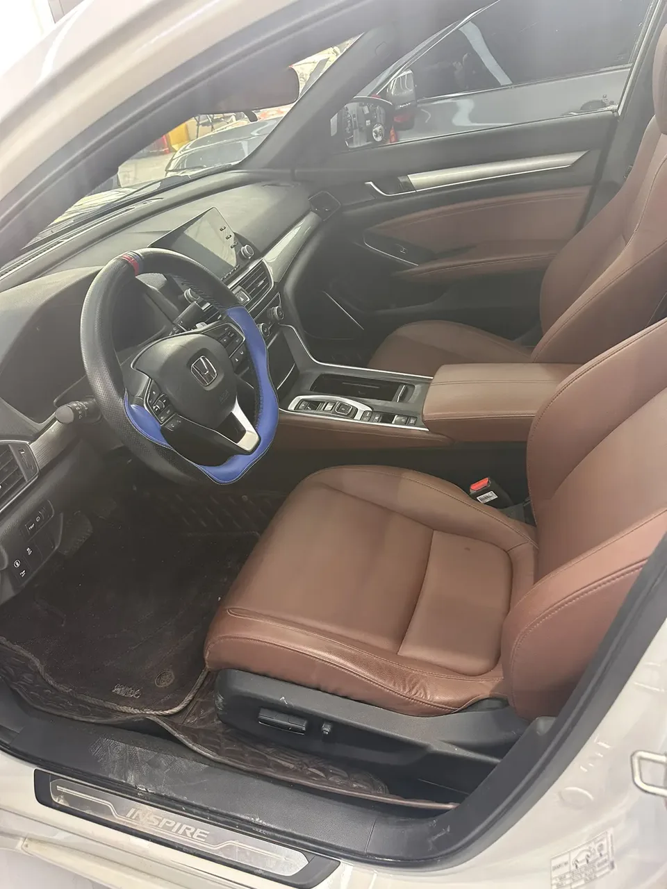 Honda Inspire 2022 Insignia Hybrid 2.0L Net Smart Edition 2022 — миниатюра 3