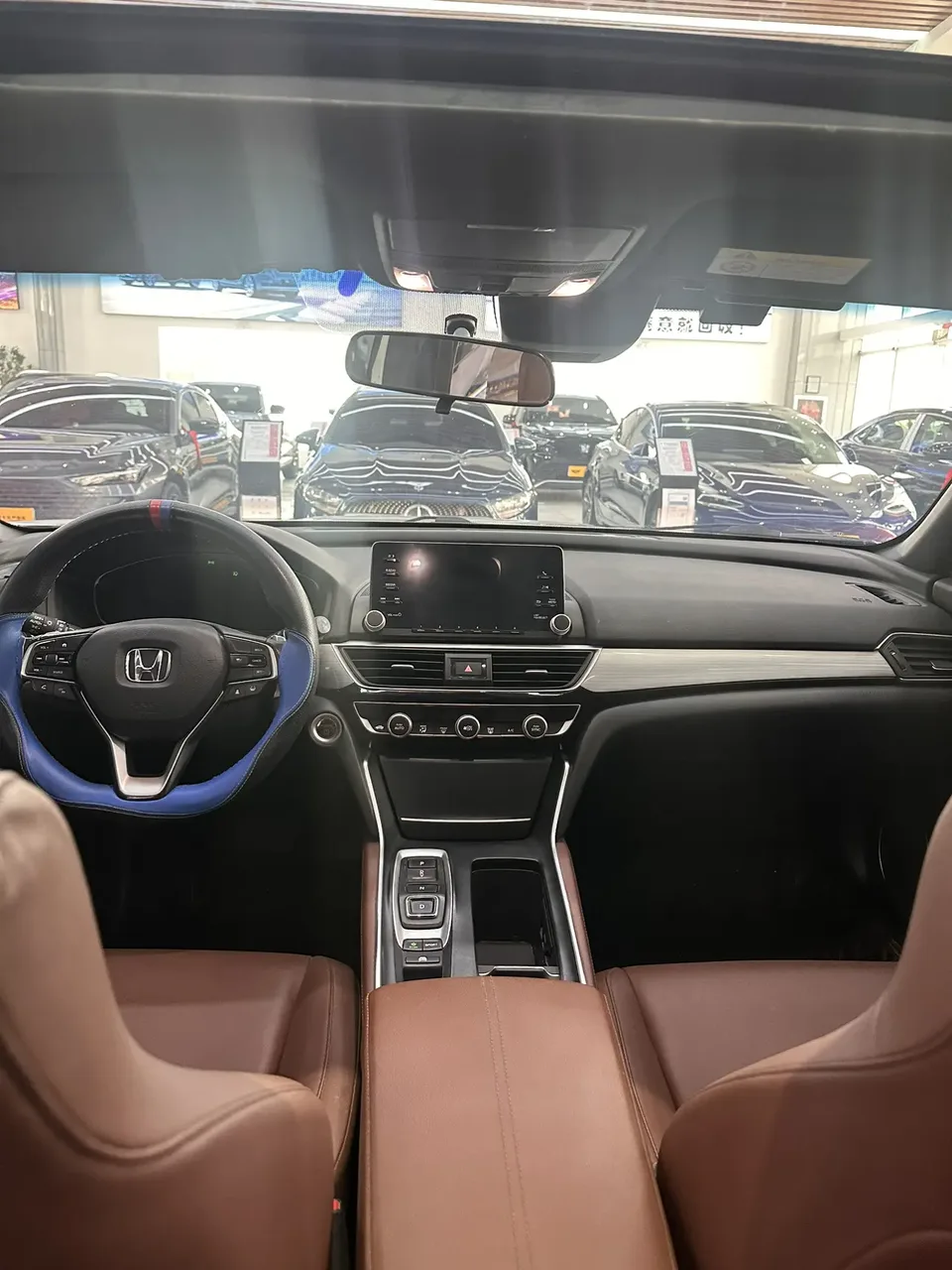 Honda Inspire 2022 Insignia Hybrid 2.0L Net Smart Edition 2022 — миниатюра 5