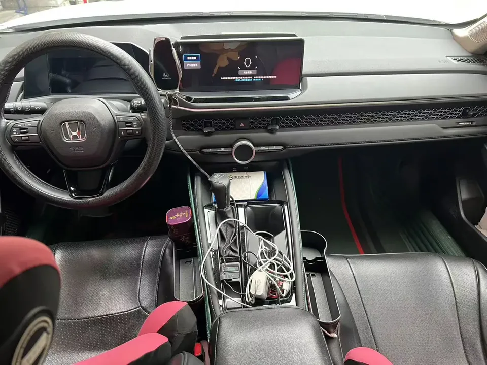Honda Accord Rui T 260TURBO Deluxe Edition 2023 — миниатюра 2